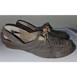 KENNETH COLE REACTION Brown Suede Cut Out Moccasin Ladies Size 8